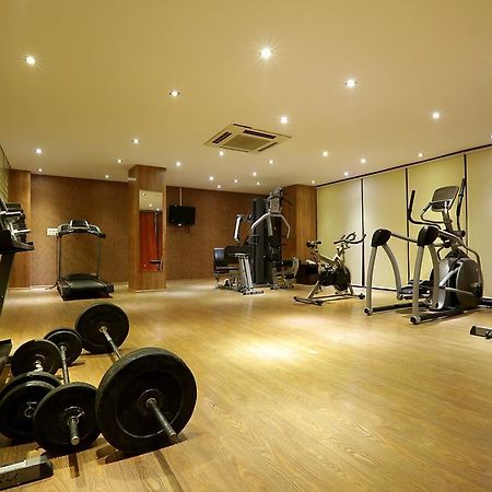 Hotel Corporate Regency Nuova Delhi Esterno foto