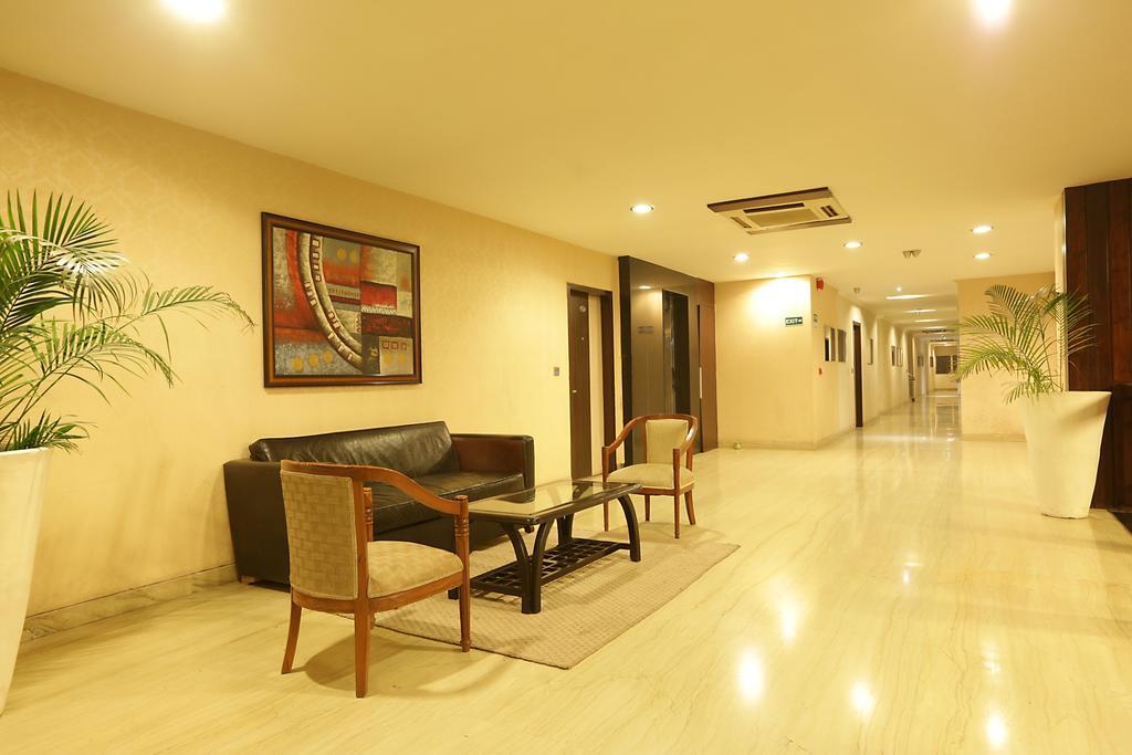 Hotel Corporate Regency Nuova Delhi Esterno foto