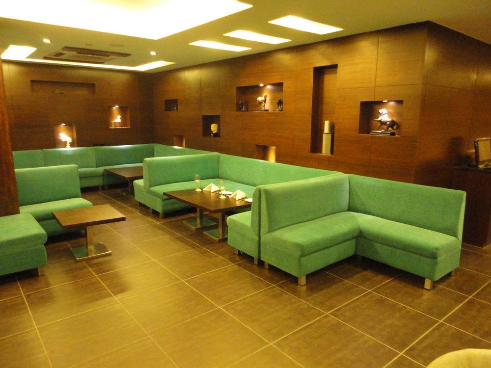 Hotel Corporate Regency Nuova Delhi Esterno foto