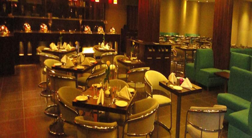 Hotel Corporate Regency Nuova Delhi Esterno foto