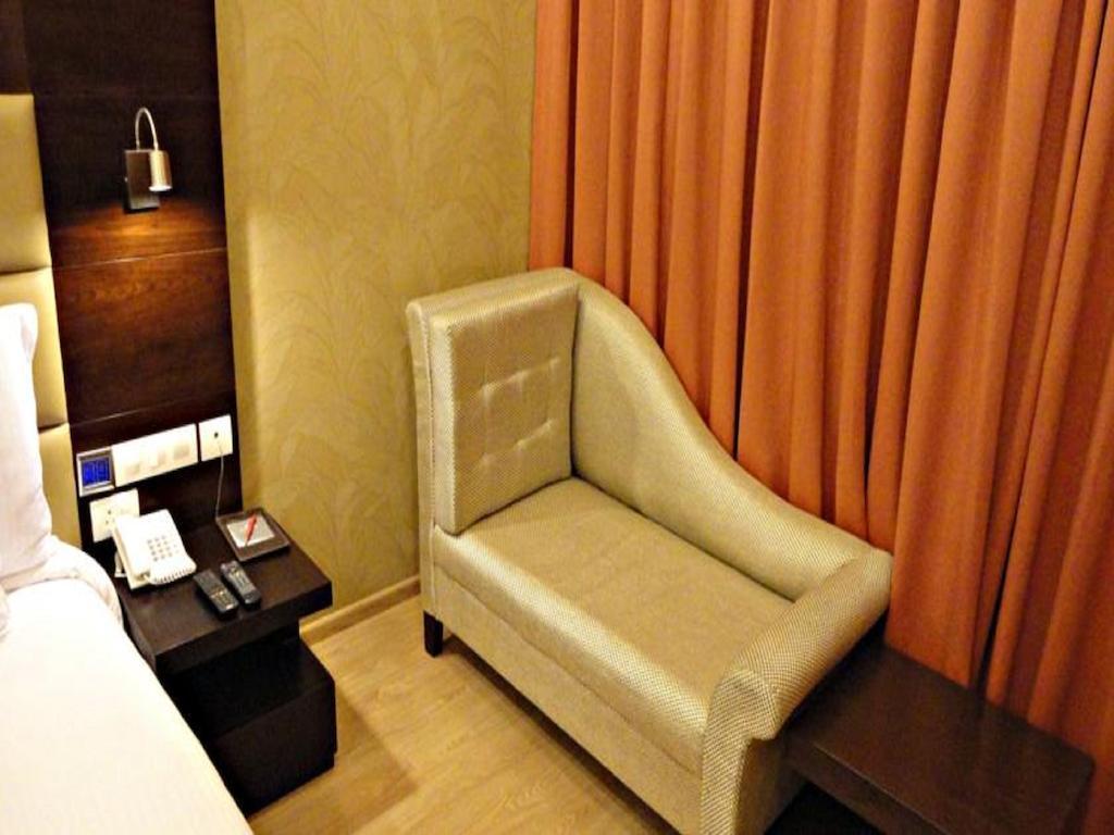 Hotel Corporate Regency Nuova Delhi Camera foto