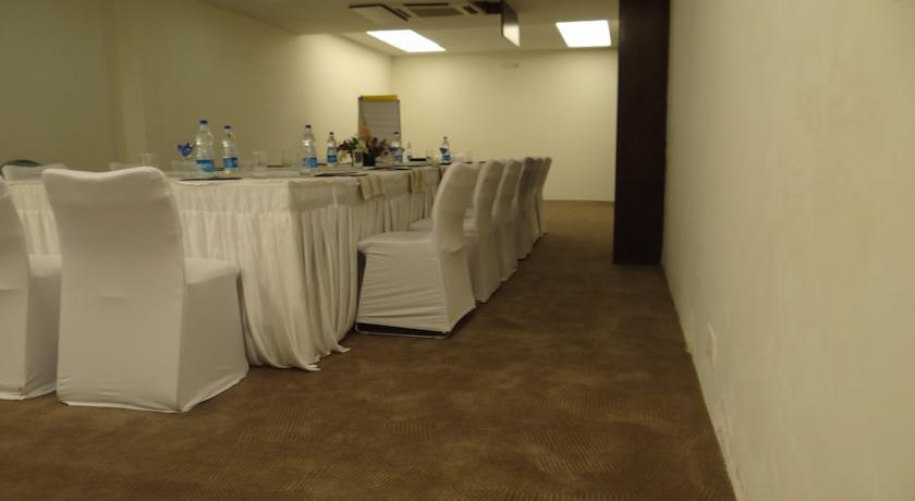 Hotel Corporate Regency Nuova Delhi Esterno foto